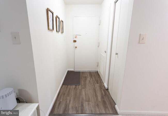 Building Photo - 1540 Northgate Square