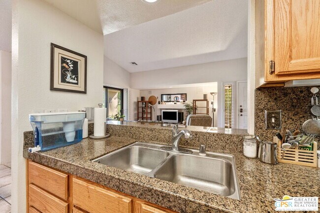 Building Photo - 17 Mission Ct