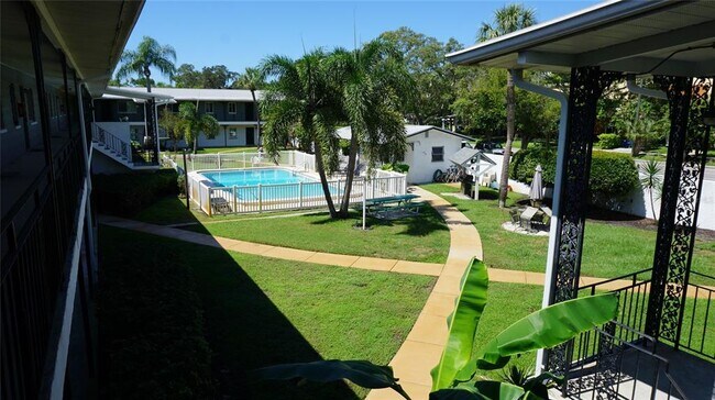 Building Photo - 6266 1st Ave S