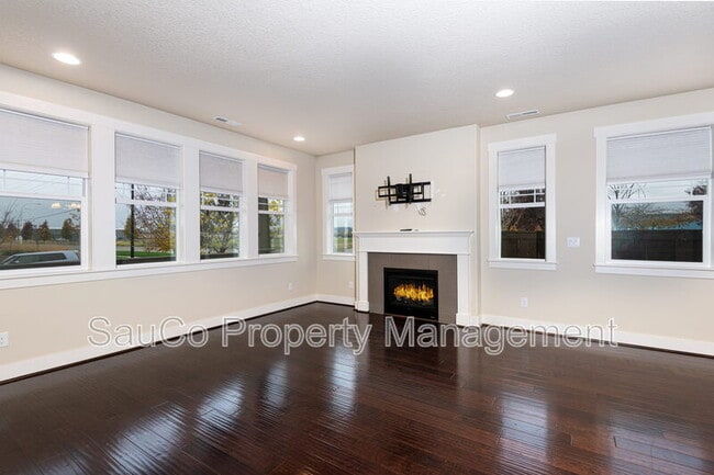 Building Photo - 10766 NW 289th Ave