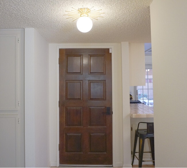 Building Photo - 82186 Bergman Dr