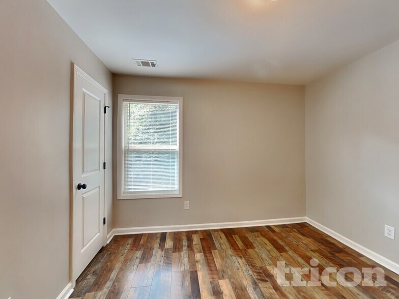 Building Photo - 125 Cypress Ct