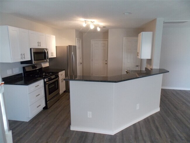 Building Photo - 13323 Ambrosa Dr