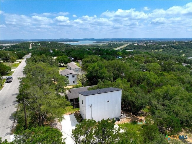 Building Photo - 1200 Willow Dr