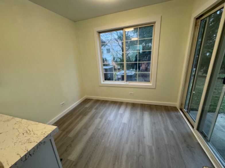 Building Photo - 323 Sheffield Ct