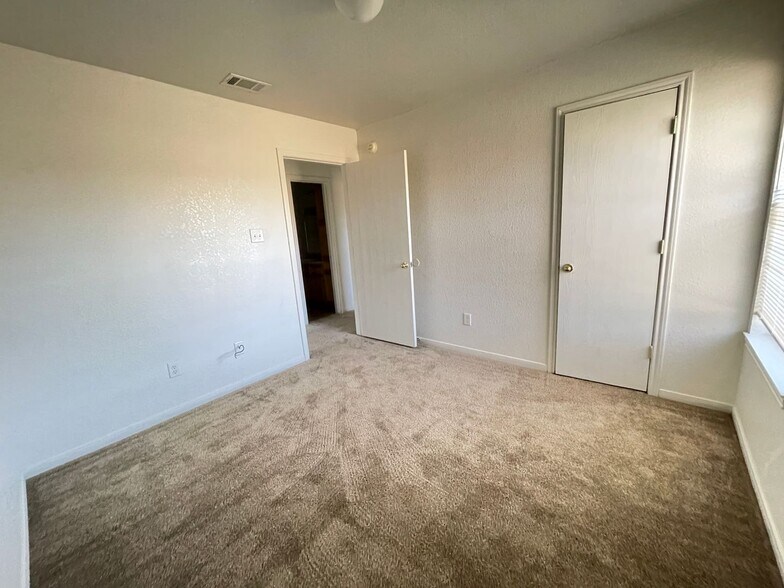 Building Photo - 1515 Pueblo Trce