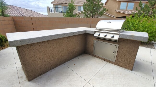 Building Photo - Lovely Rio Rancho Home! 4 Bedroom, 2 bath!
