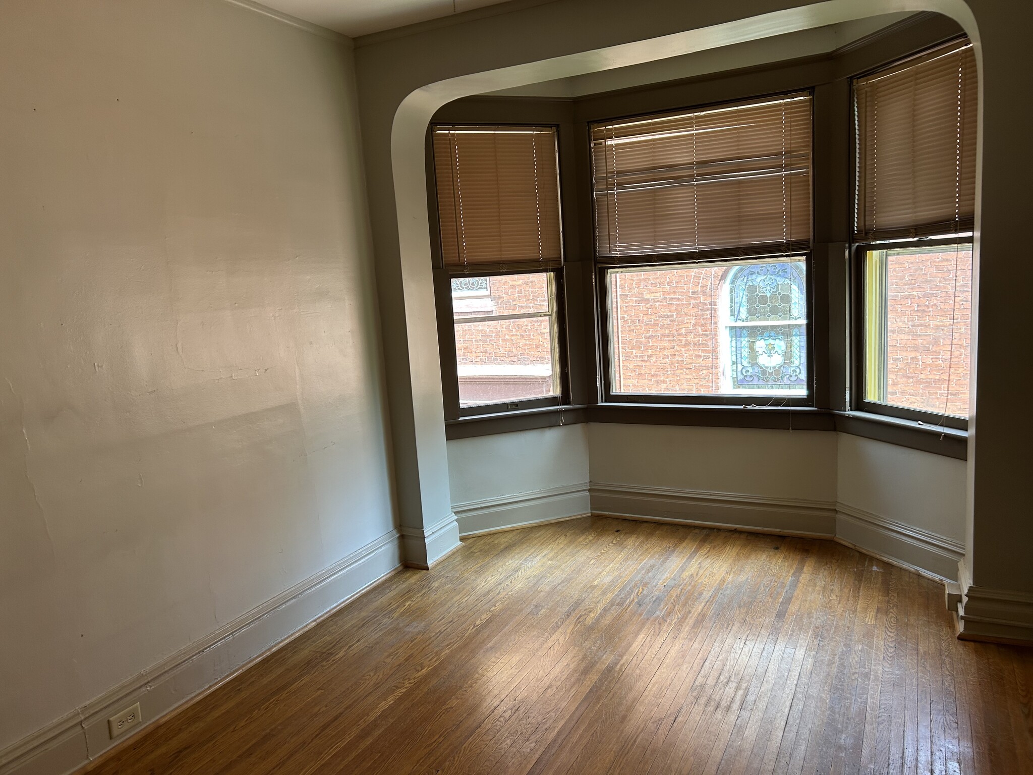 Building Photo - 458 W Market St