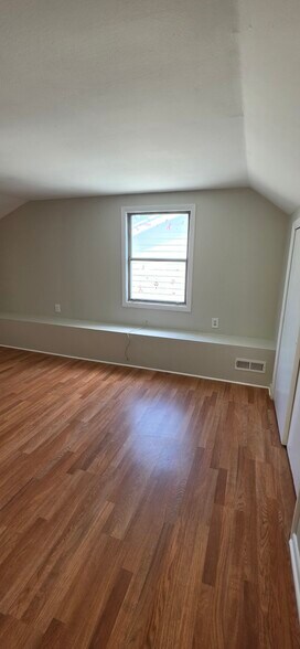 Building Photo - 736 Savin Ave