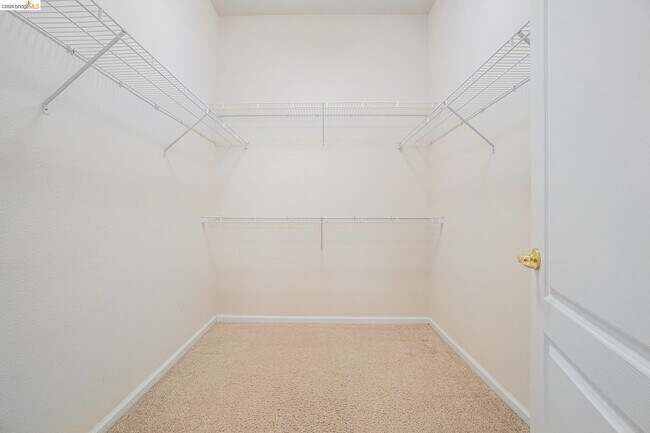 Building Photo - 599 Pomona Dr