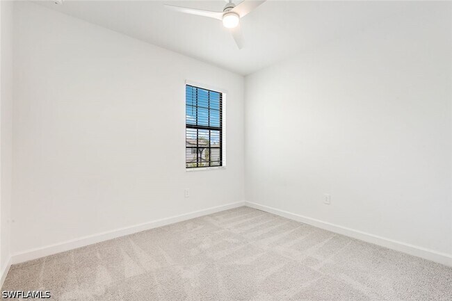 Building Photo - 14159 Gardeners Wy