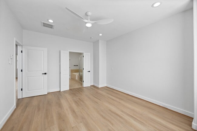 Building Photo - 2315 McIlhenny St