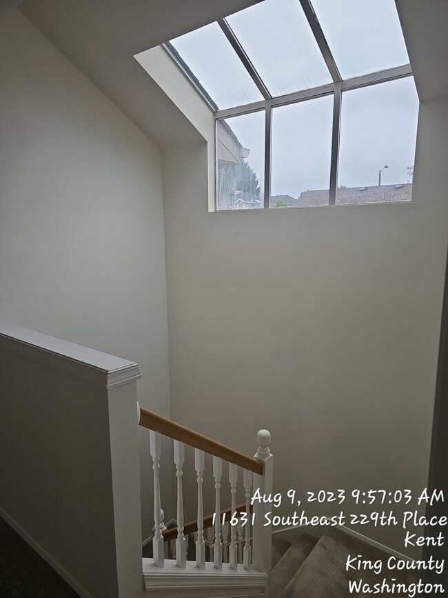 Building Photo - Kent East Hill 2 story home in Hurters Run Too, 3 bed 2.5 bath,  2 car garage and large fenced ya...