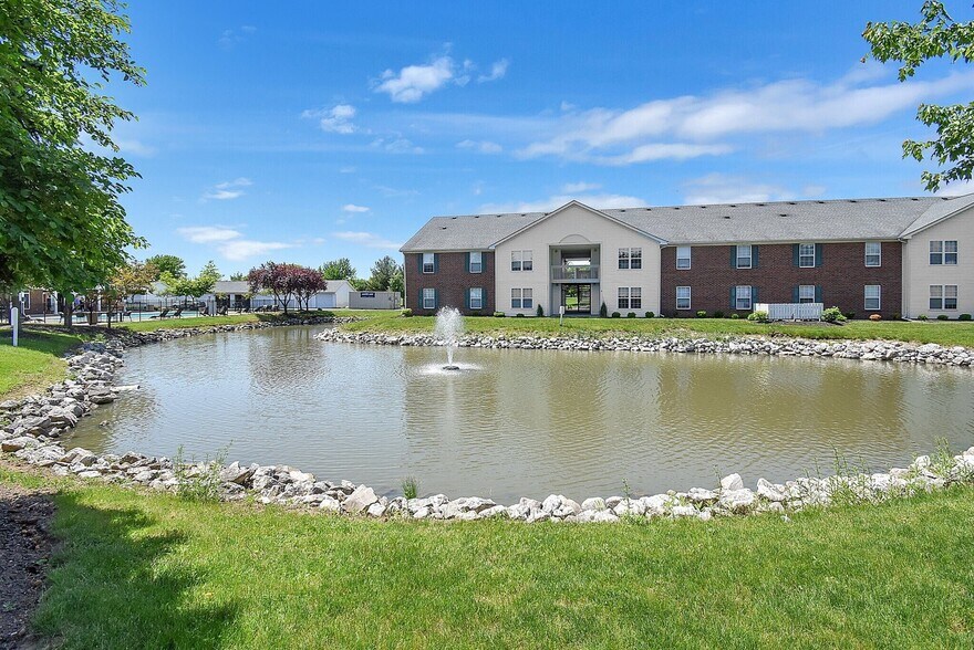 Fountain Place 833 Misty Hollow Ln Columbus OH 43228 Apartment Finder