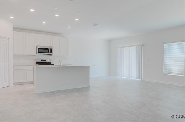 Building Photo - 5011 Worchester Dr