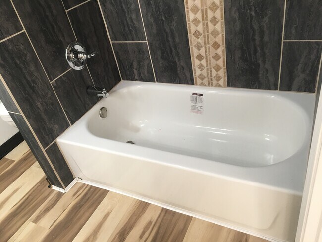 Building Photo - 4455 Singleton Rd