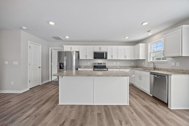 Building Photo - 4500 Sandstone Dr