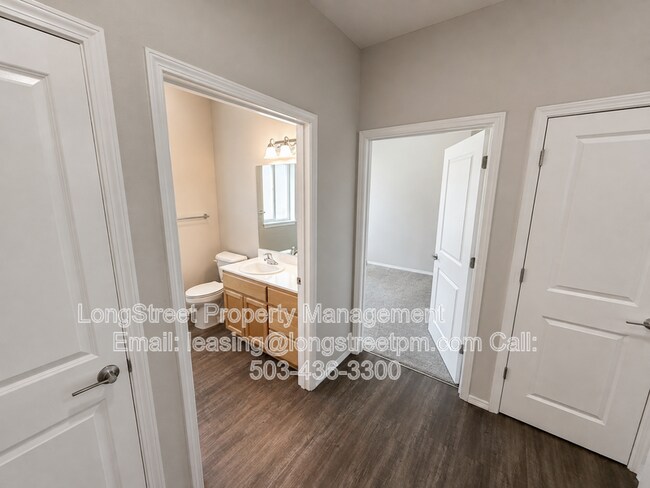 Building Photo - 3655 Pleasant View Dr NE