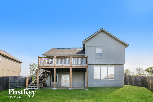 Building Photo - 812 Emerson Dr