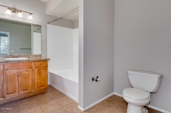 Building Photo - 16013 S Desert Foothills Pkwy