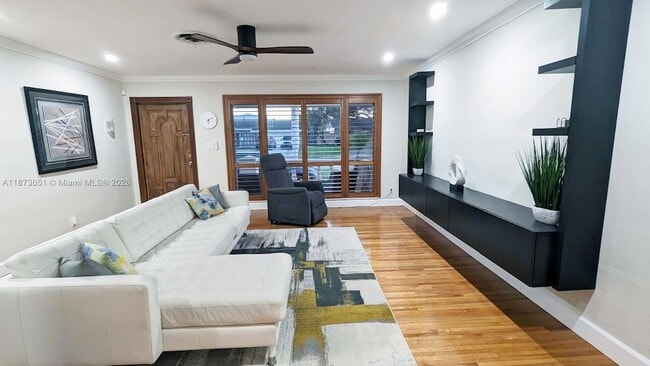 Building Photo - 4027 Pierce St