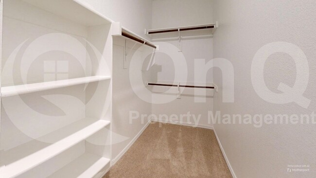Building Photo - 1420 Rousseau Dr
