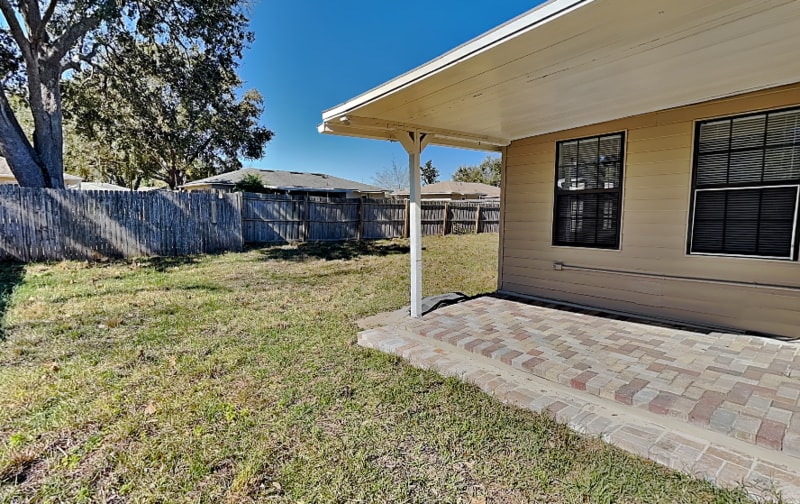 Building Photo - 465 Oak Dr