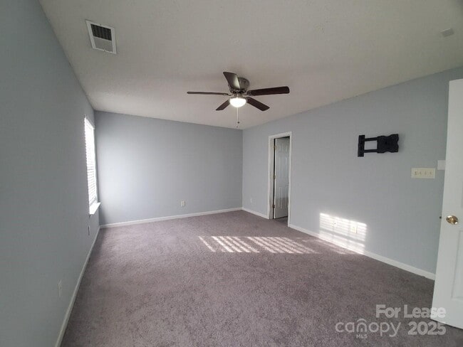 Building Photo - 10623 Campion Ct