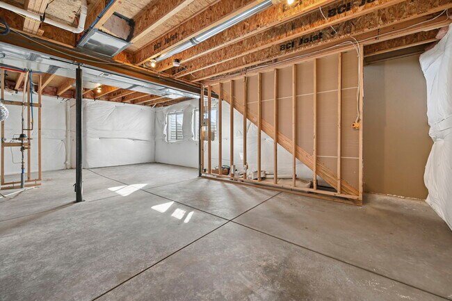 Building Photo - 6914 Dusty Miller Way