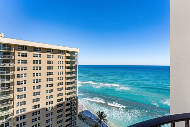 Building Photo - 5420 N Ocean Dr