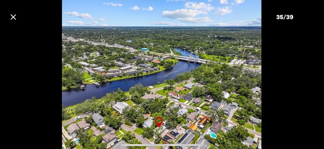 Building Photo - 325 W Haya St