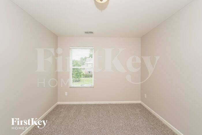 Building Photo - 236 Polo Field Way