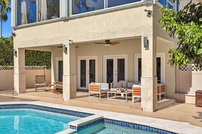 Building Photo - 1700 Cleveland Rd