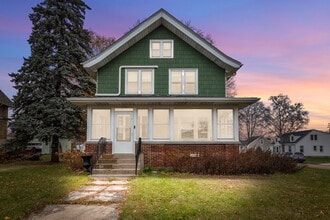 Building Photo - 1136 Fond Du Lac Ave