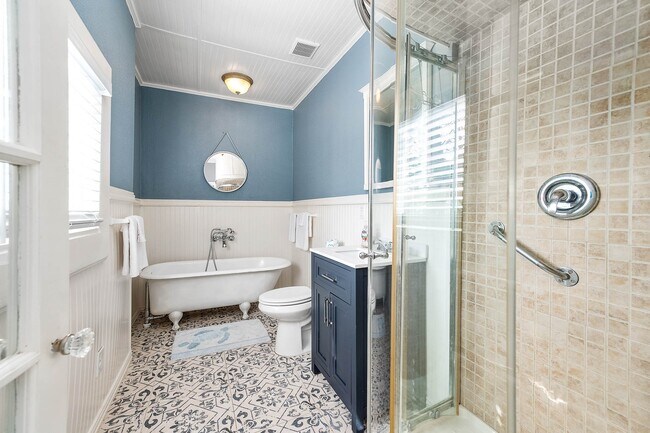 Building Photo - 3811 Avenue O