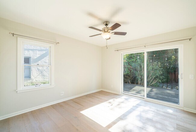 Building Photo - Warm & Inviting Venice Beach Rental Home!