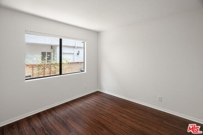 Building Photo - 2952 Bottlebrush Dr