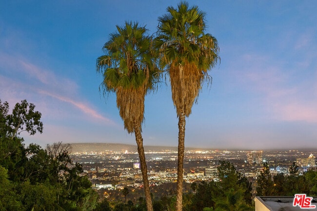 Building Photo - 1240 Loma Vista Dr