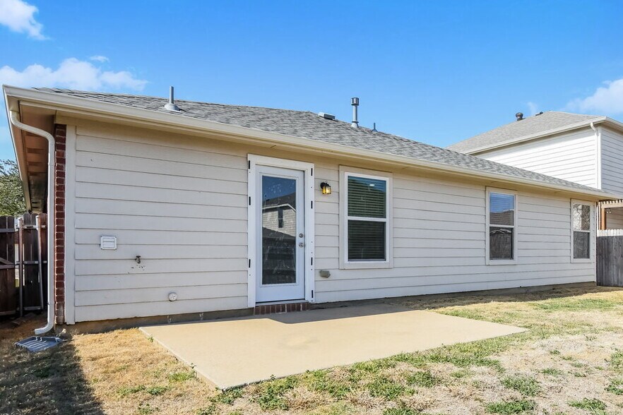 Building Photo - 6708 Friendsway Dr