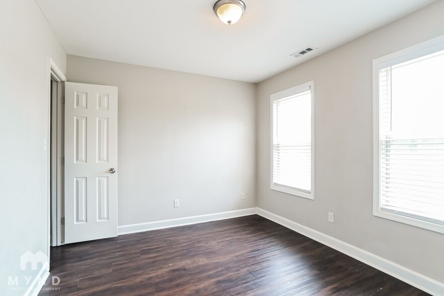 Building Photo - 7321 Rothmore St