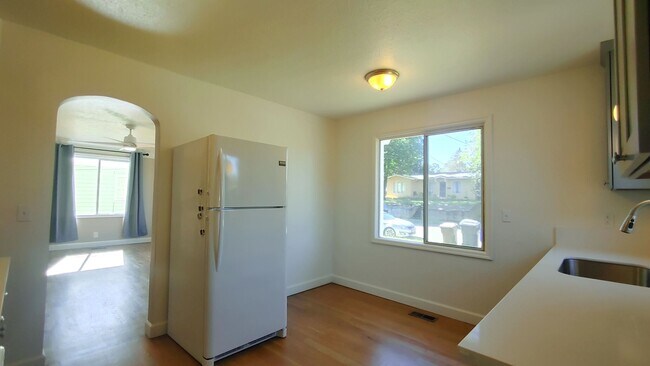 Building Photo - Darling Updated Cottage with New Kitchen a...