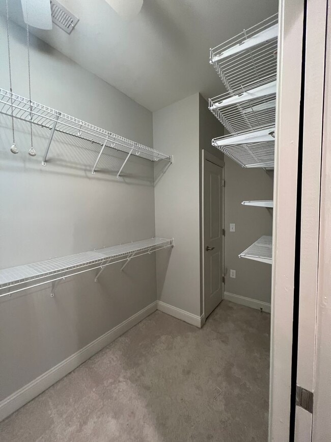 Building Photo - Beautiful 2 Bed 2 Bath Townhome in Southern Pines