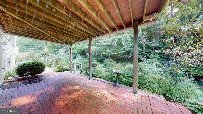 Building Photo - 7628 Chancellor Way