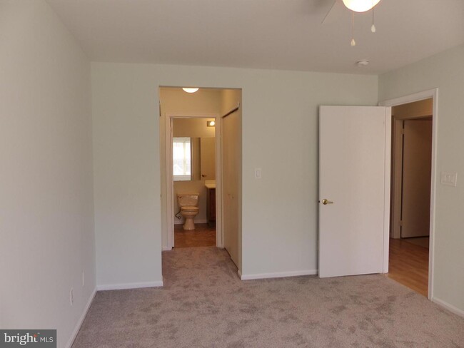 Building Photo - 1206 Wharton Rd