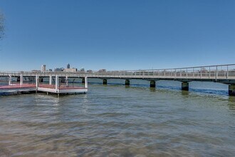 Building Photo - 1818 S Lakeshore Blvd