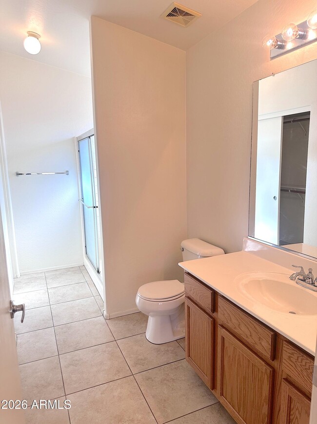 Building Photo - 4106 E Chambers St