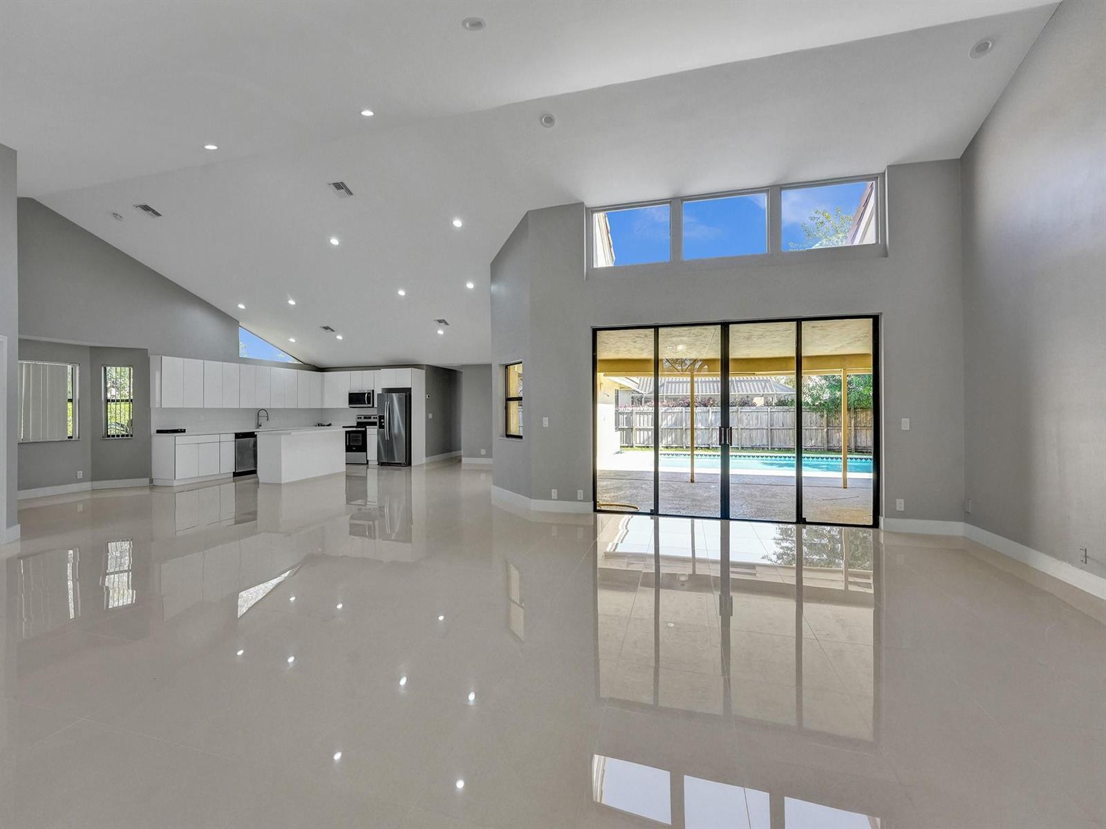 Building Photo - 5029 NW 98th Ln