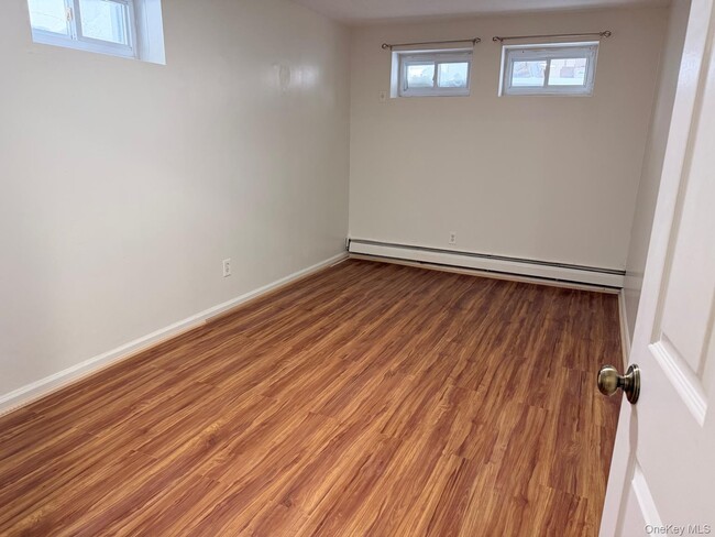 Building Photo - 153-17 110th Rd