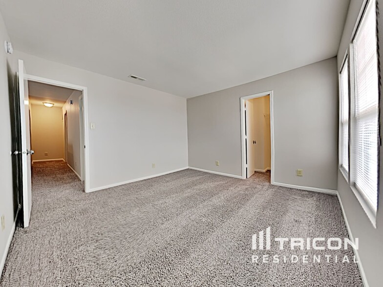 Building Photo - 1413 Bluestem Dr