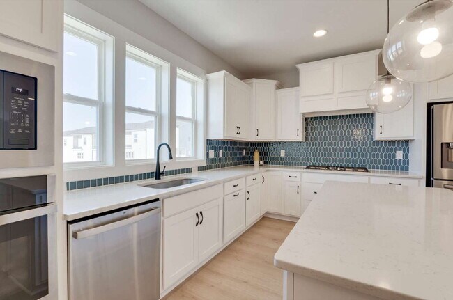 Building Photo - Spacious 4-Bedroom Townhome in Wendell Falls